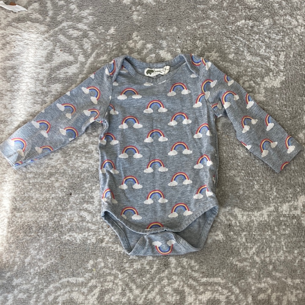 Monica + Andy Long Sleeve  Top !!